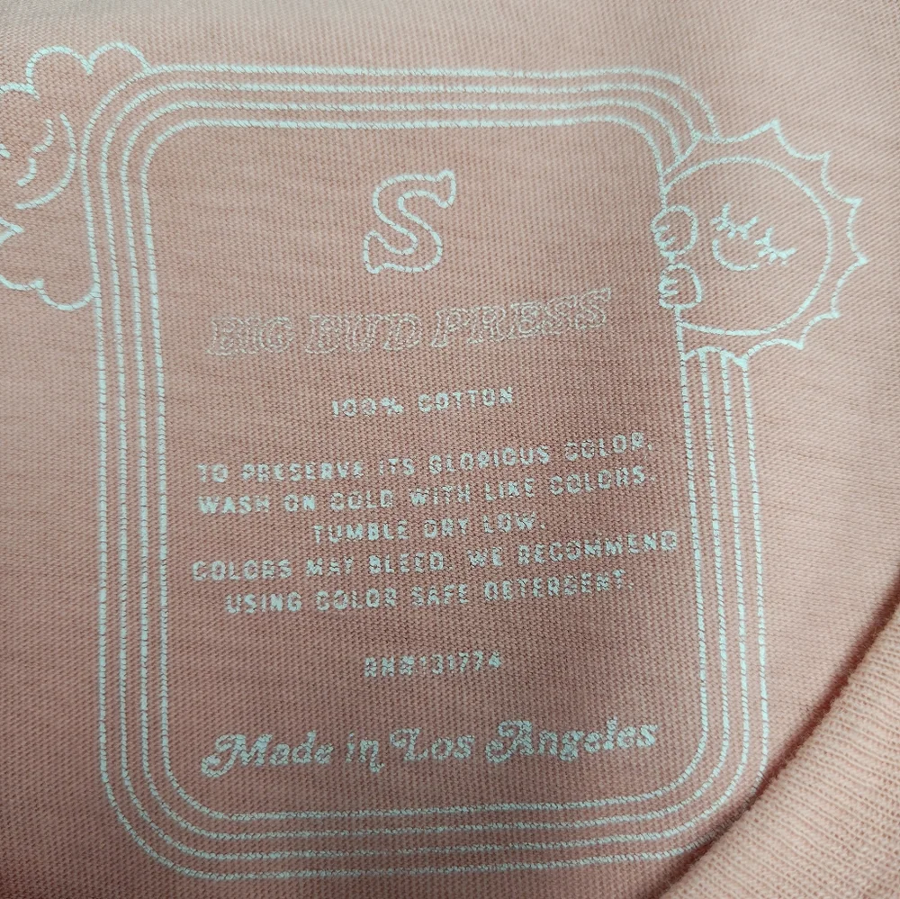 Big Bud Press Peach Bunny Girl Tee Sz SM - Picture 3 of 3